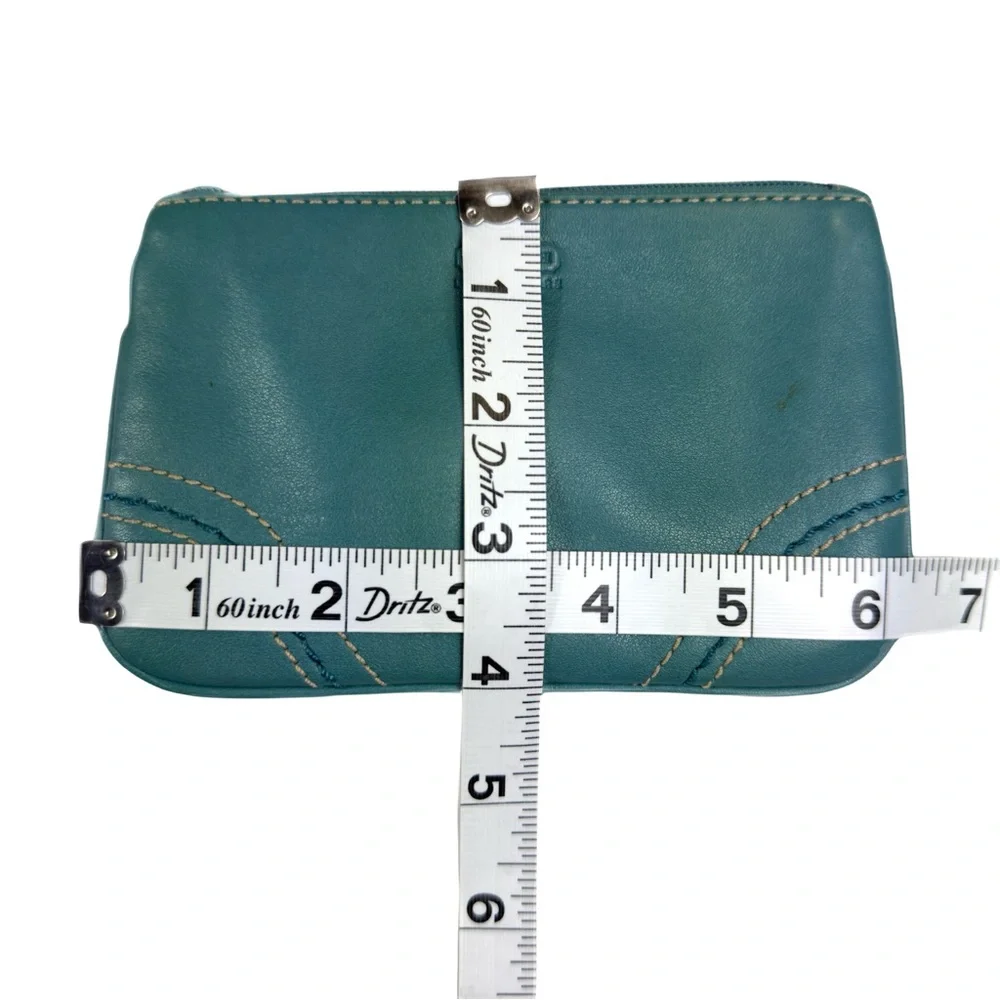 Coach turquoise leather wristlet w orig Coach hangtag, trigger snap closure